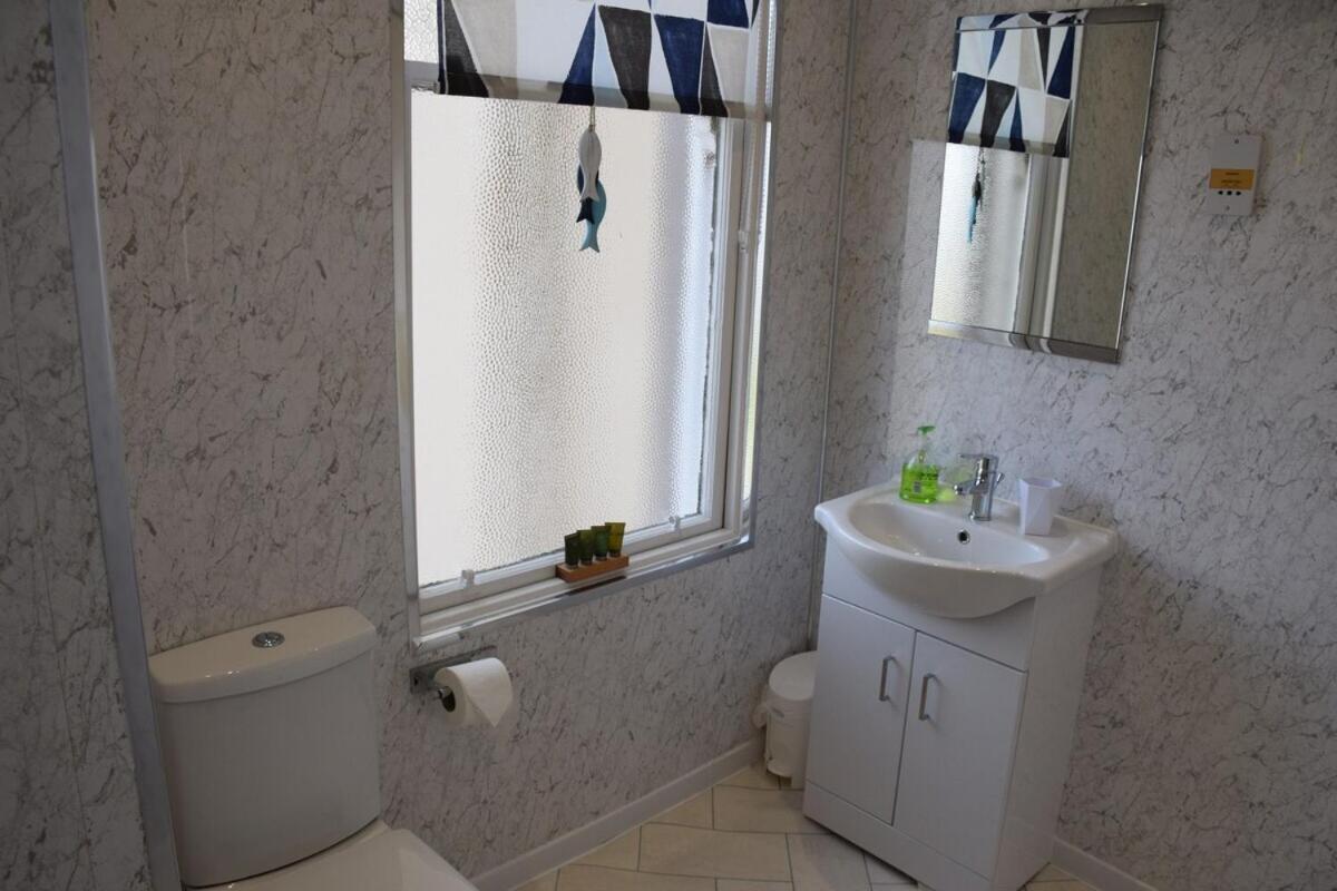 One Marine Place Port Bannatyne Bilik gambar