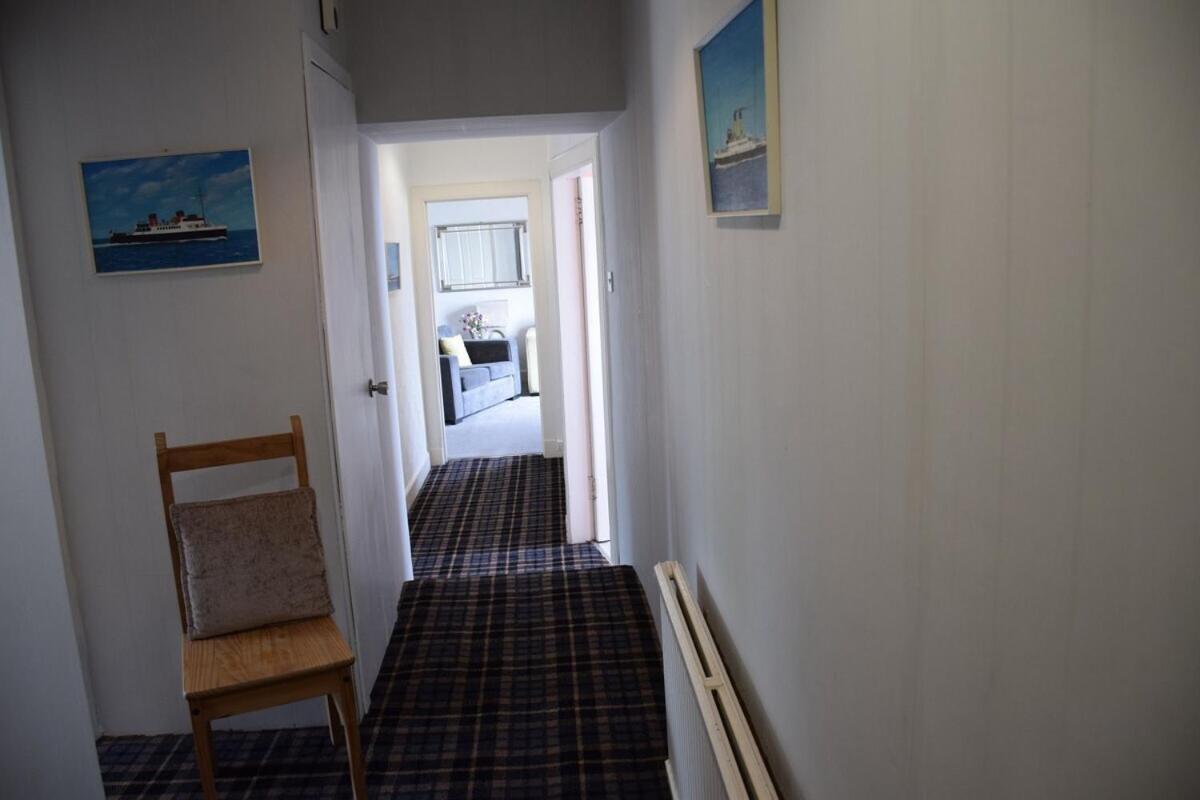 One Marine Place Port Bannatyne Bilik gambar