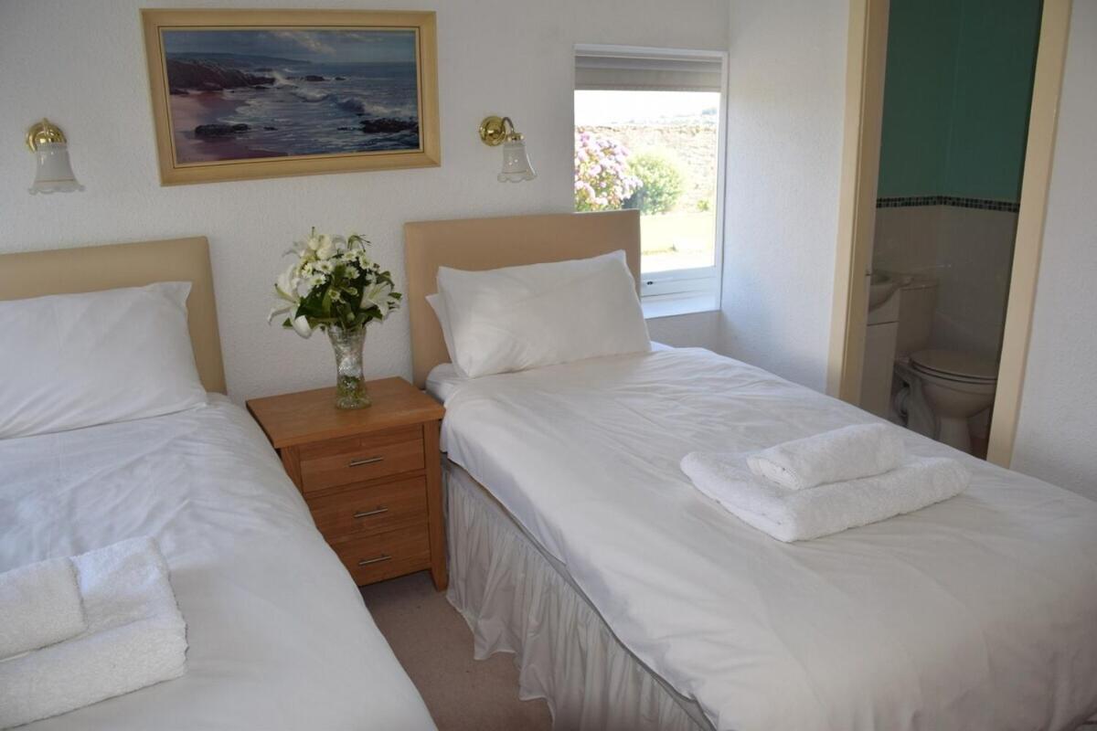 One Marine Place Port Bannatyne Bilik gambar