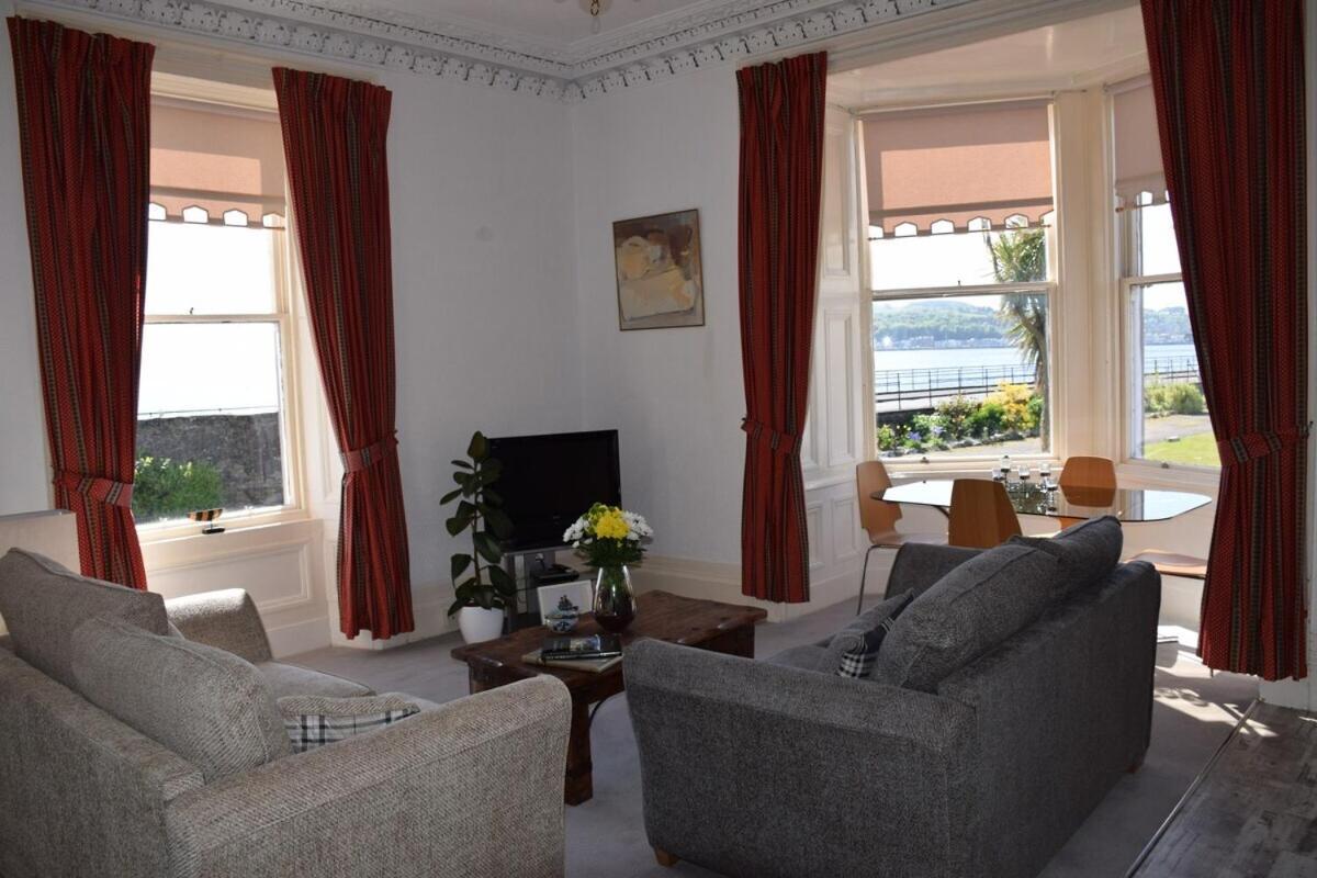 One Marine Place Port Bannatyne Bilik gambar