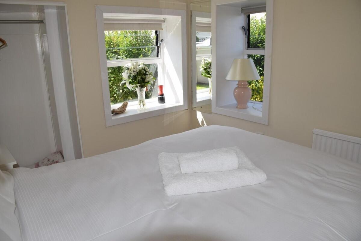 One Marine Place Port Bannatyne Bilik gambar