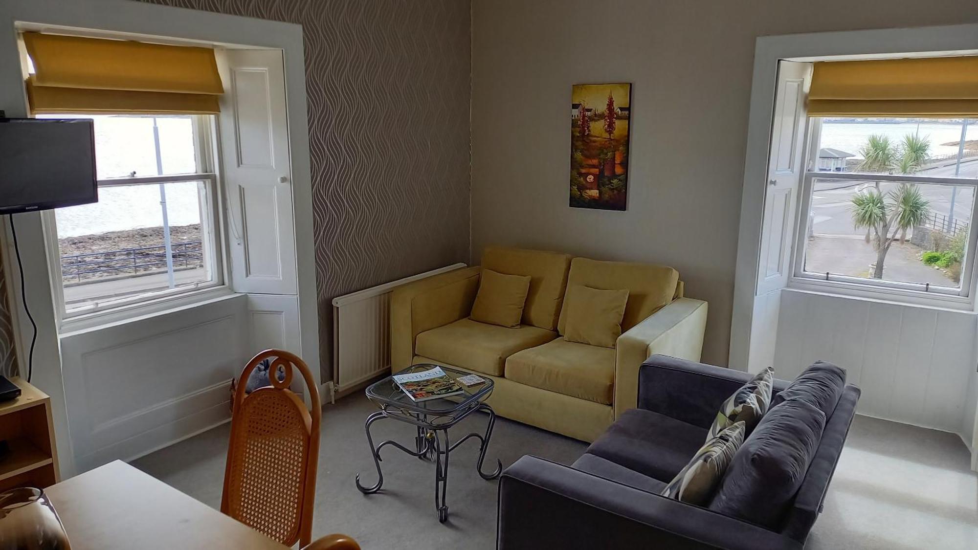 One Marine Place Port Bannatyne Bilik gambar