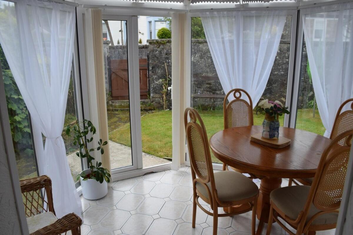 One Marine Place Port Bannatyne Bilik gambar